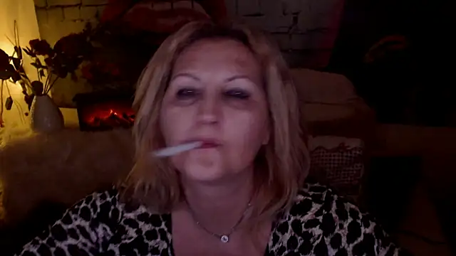 Divineblond online show from 03/15/25, 11:06
