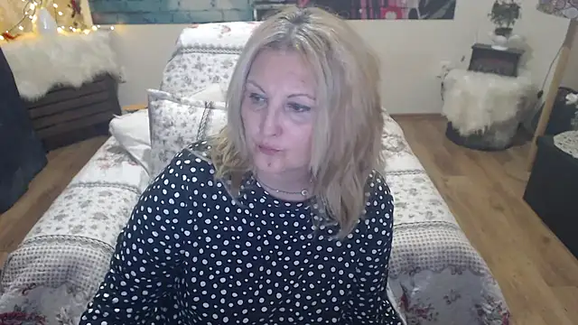 Divineblond online show from 03/21/25, 08:50