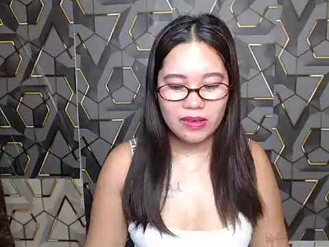 ur prettychelsie online show from 06/10/26, 11:13