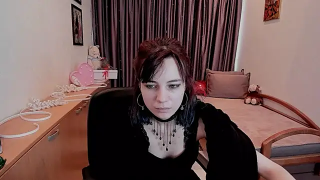 Snapshot of MiniLysii chatting on 04/24/26, 07:00 MiniLysii online show from 04/24/26, 07:00