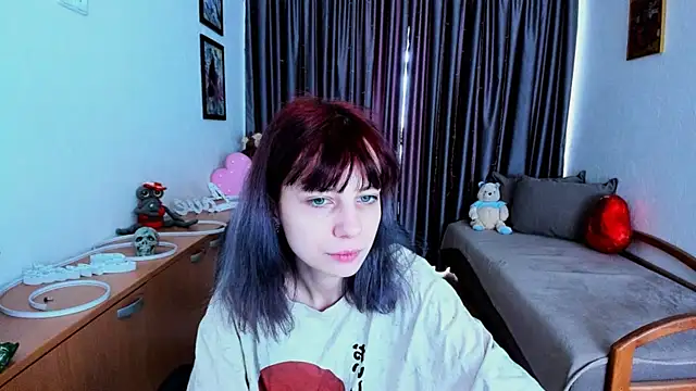Snapshot of MiniLysii chatting on 06/03/26, 05:43 MiniLysii online show from 06/03/26, 05:43