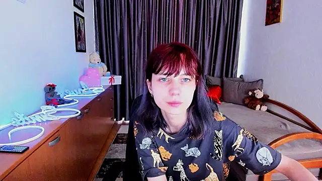 MiniLysii online show from 06/17/26, 05:43