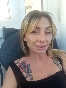 Snapshot of SofiaLace chatting on 05/27/26, 03:31 SofiaLace online show from 05/27/26, 03:31