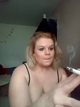 Maryquenn online show from 06/22/26, 04:37