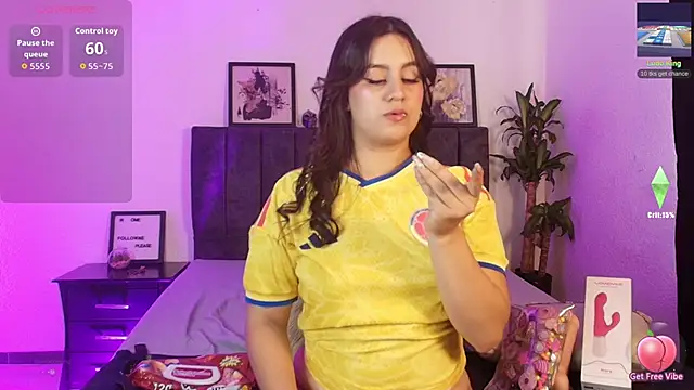 Mia Collins 21 online show from 06/12/26, 08:19