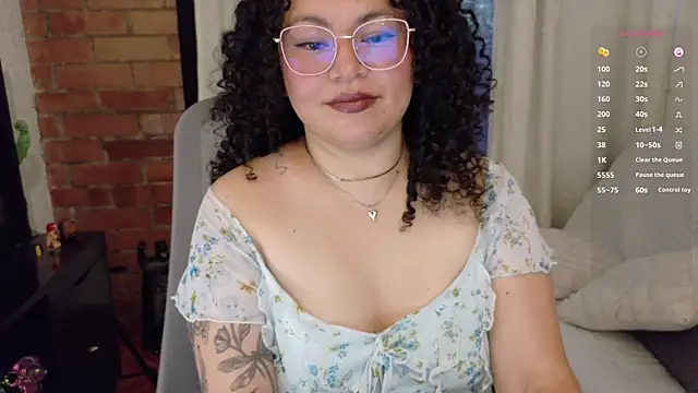 Snapshot of MissBronte chatting on 05/07/26, 10:59 MissBronte online show from 05/07/26, 10:59