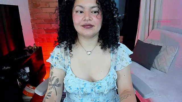 Snapshot of MissBronte chatting on 05/28/26, 01:25 MissBronte online show from 05/28/26, 01:25
