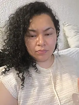 Snapshot of MissBronte chatting on 06/12/26, 02:54 MissBronte online show from 06/12/26, 02:54