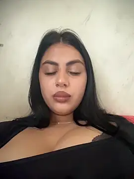 LilyLovell online show from 05/18/26, 01:06
