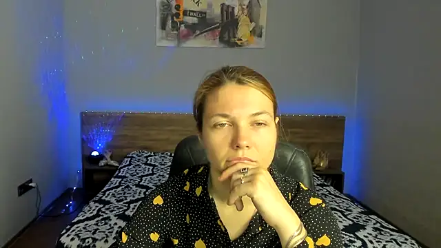 AnniShery online show from 05/26/26, 06:42