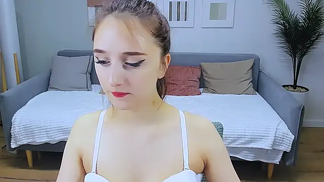 JulietteMonli online show from 05/26/26, 12:34