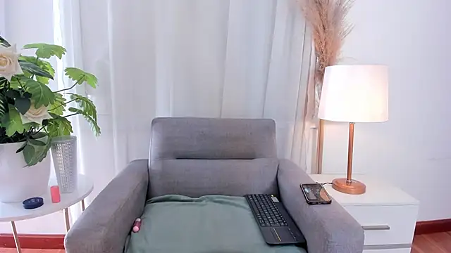 RachelArias online show from 05/20/26, 12:22