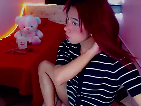 Snapshot of URsexyLylia chatting on 05/08/26, 04:45 URsexyLylia online show from 05/08/26, 04:45