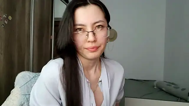 Snapshot of AshleyTropiano chatting on 05/23/26, 02:32 AshleyTropiano online show from 05/23/26, 02:32