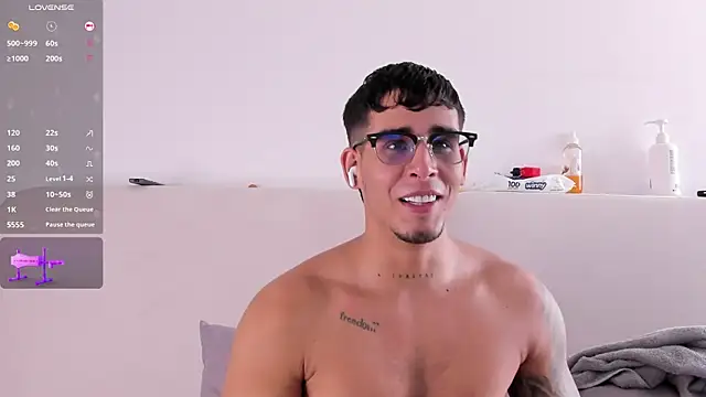 Iamcamilo   online show from 04/30/26, 08:04