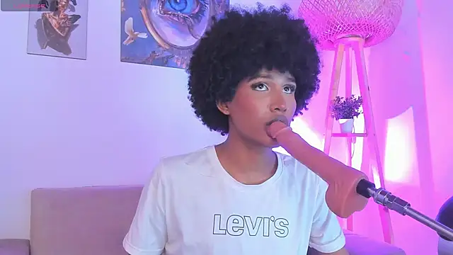 Snapshot of NaomiSaenz_ chatting on 05/22/26, 03:35 NaomiSaenz online show from 05/22/26, 03:35