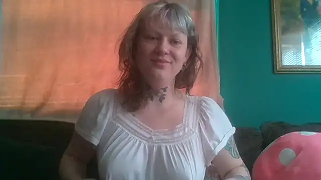 RosieSwitchBitch online show from 05/06/26, 11:04