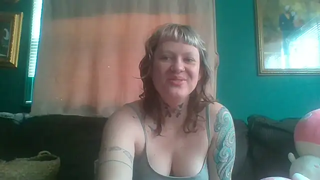 RosieSwitchBitch online show from 05/11/26, 01:17