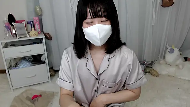 Snapshot of mii__tan chatting on 05/31/26, 05:48 mii tan online show from 05/31/26, 05:48