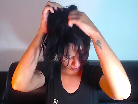 BellaLuxxs online show from 06/10/26, 10:19
