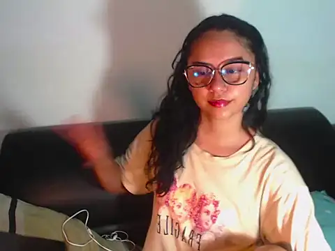 BellaLuxxs online show from 07/10/26, 11:18