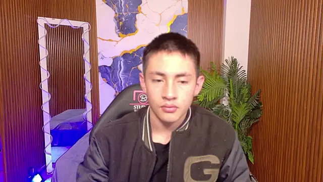 Snapshot of Andres_Tay chatting on 06/02/26, 02:35 Andres Tay online show from 06/02/26, 02:35