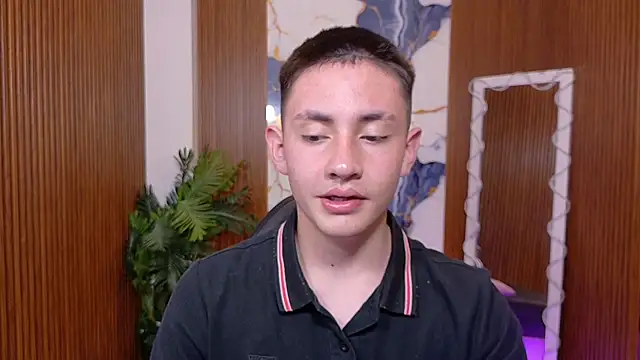 Snapshot of Andres_Tay chatting on 06/12/26, 02:54 Andres Tay online show from 06/12/26, 02:54