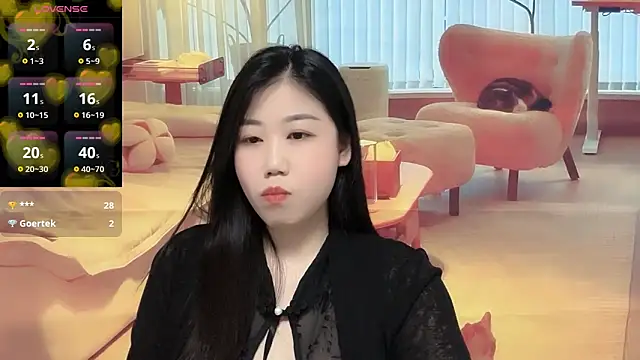 F-Yuwei online show from 04/25/26, 01:41