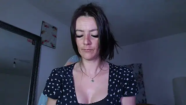 Snapshot of missydiorr10 chatting on 05/08/26, 06:52 missydiorr10 online show from 05/08/26, 06:52