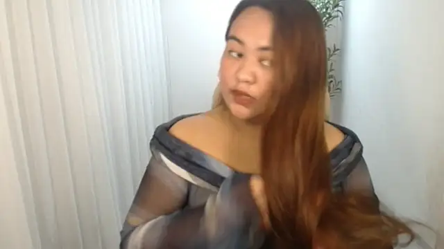 Snapshot of Czarinna chatting on 07/13/26, 08:33 Czarinna online show from 07/13/26, 08:33