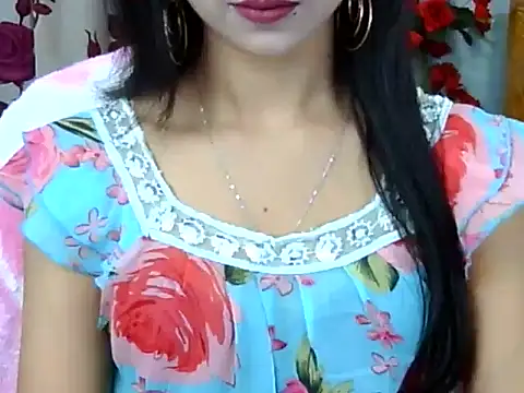 Snapshot of Alina_Nur chatting on 05/08/26, 06:24 Alina Nur online show from 05/08/26, 06:24