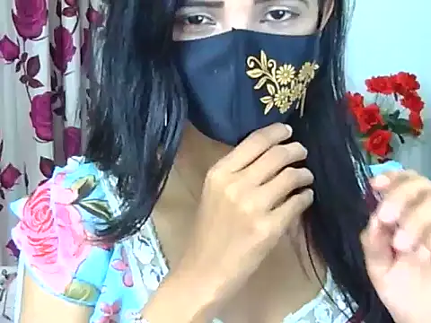 Snapshot of Alina_Nur chatting on 05/17/26, 03:30 Alina Nur online show from 05/17/26, 03:30