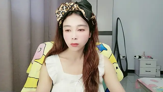 Snapshot of xiaoxiaohong030 chatting on 06/08/26, 12:14 xiaoxiaohong030 online show from 06/08/26, 12:14