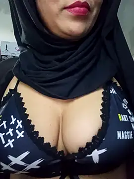 nadia  abaud online show from 01/06/25, 01:42