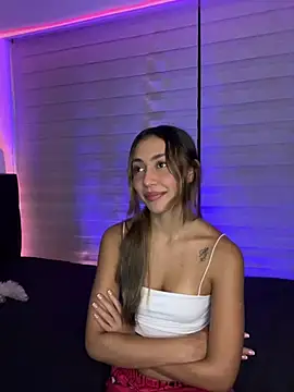 Bella dannbond online show from 06/24/26, 12:31