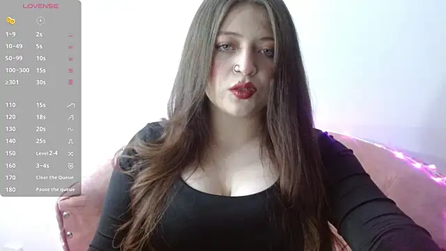 Snapshot of Selene_05 chatting on 06/14/26, 06:04 Selene 05 online show from 06/14/26, 06:04