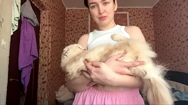 Chloooee online show from 05/08/26, 10:20