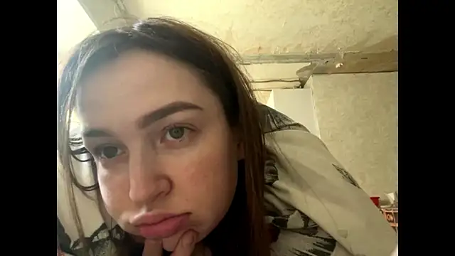 Chloooee online show from 05/09/26, 06:07