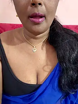 Snapshot of Sunitha-tamilponu chatting on 05/13/26, 07:00 Sunitha-tamilponu online show from 05/13/26, 07:00