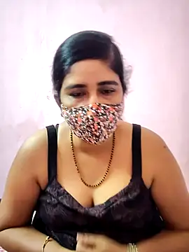 Snapshot of Rulali_44 chatting on 05/11/26, 11:27 Rulali 44 online show from 05/11/26, 11:27