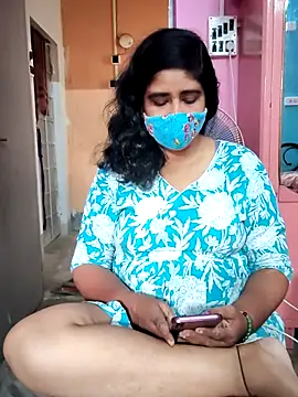 Snapshot of Rulali_44 chatting on 06/12/26, 04:33 Rulali 44 online show from 06/12/26, 04:33