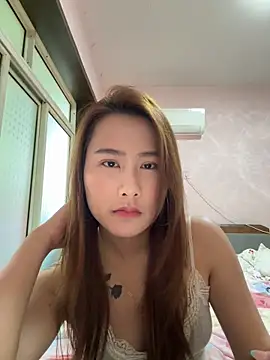 Snapshot of xiaohemm chatting on 04/27/26, 04:21 xiaohemm online show from 04/27/26, 04:21