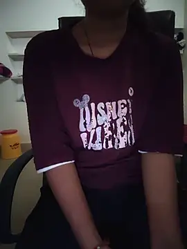 ESHA-LOVE online show from 06/01/26, 07:21