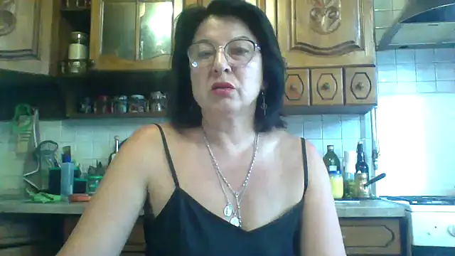 Snapshot of Fiona06 chatting on 05/25/26, 05:57 Fiona06 online show from 05/25/26, 05:57