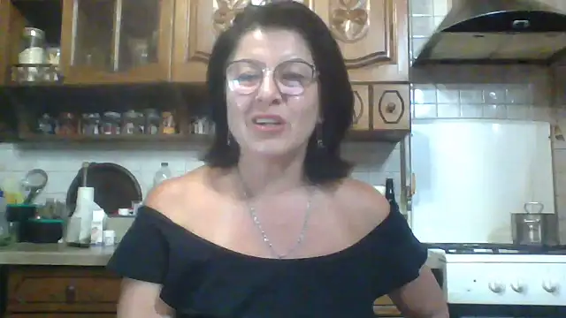 Snapshot of Fiona06 chatting on 06/05/26, 08:03 Fiona06 online show from 06/05/26, 08:03