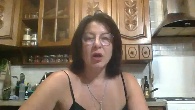 Snapshot of Fiona06 chatting on 06/13/26, 07:56 Fiona06 online show from 06/13/26, 07:56