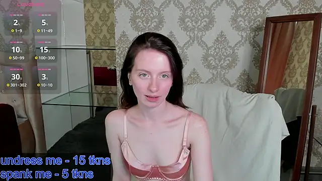 Snapshot of mollie_blush chatting on 06/12/26, 01:43 mollie blush online show from 06/12/26, 01:43