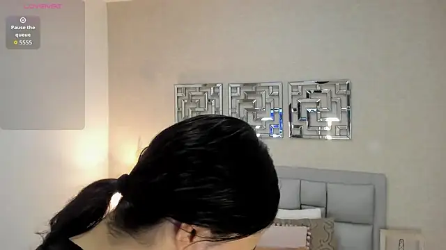 sofia  thompson online show from 05/16/26, 12:18