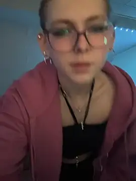 Lina-420 online show from 05/12/26, 07:33