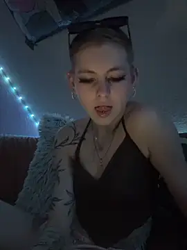 Lina-420 online show from 05/30/26, 08:17